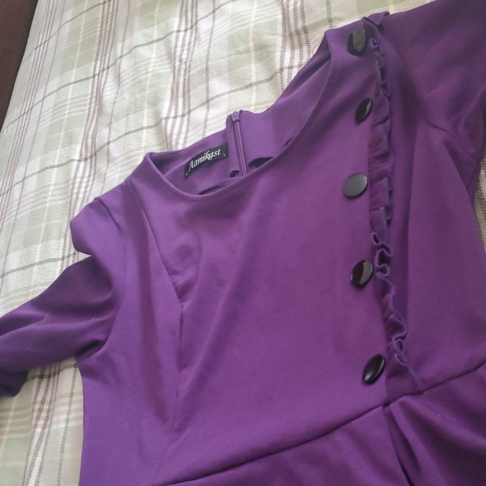 Dress - Picture 10 of 13